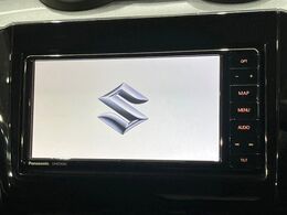 【純正ナビ】人気の純正ナビを装備。オーディオ機能も充実しており、Bluetooth接続すればお持ちのスマホやMP3プレイヤーの音楽を再生可能！毎日の運転がさらに楽しくなります！！