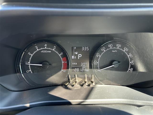 気になる車はすぐにお問い合わせください！画面右側の0066から始まる無料ダイヤルからお問い合わせ下さい！専門スタッフがお車のご質問にお答えいたします！