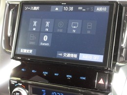 ナビゲーションはトヨタ純正10インチSDナビ(NSZN-Z68T)を装着しております。AM、FM、CD、DVD再生、Bluetooth、音楽録音再生、フルセグTVがご使用いただけます。