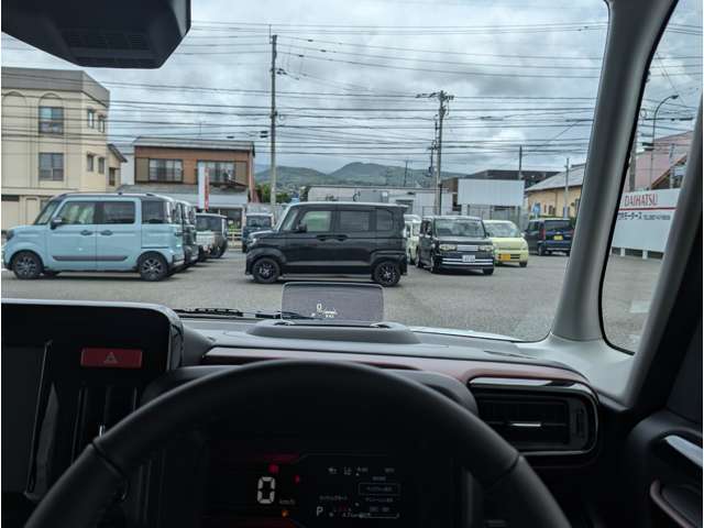 ドライバー目線です！運転席に座るとこんな感じです☆