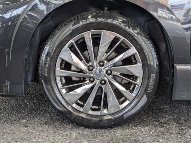 グループのすべての仕入車両の中から品質の高いものだけを厳選してストックしています。