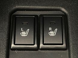 【シートヒーター】寒い日に重宝するシートヒーター！エアコンより早く温まってくれるので寒がりの人も安心ですね♪エアコンの温風は乾燥するから苦手、という方にもをおすすめです。