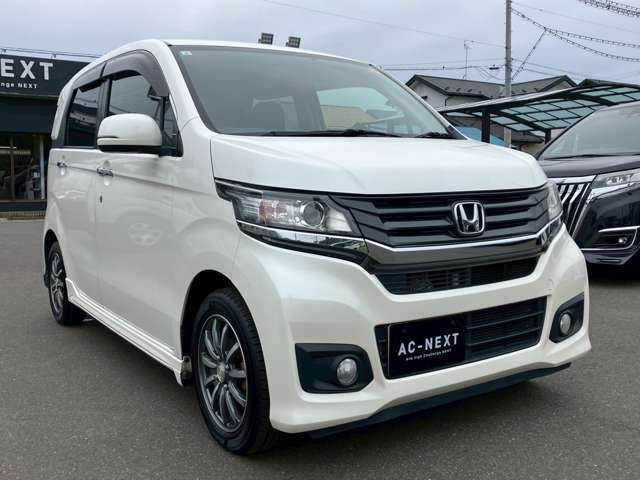 働いているスタッフは、中古車販売に携わってきたスタッフばかりなので車の知識やアドバイスはお任せください。「買ってよかった」「乗って楽しい」と思える一台のご提供をお約束します！