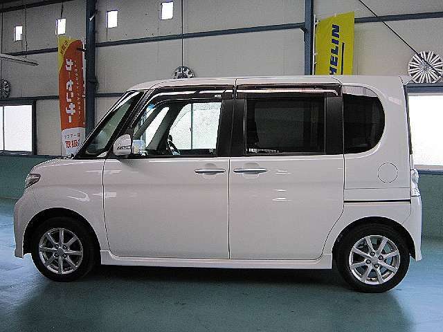 ★お買い得車が　入庫致しました☆綺麗なお車ですので是非ご検討くださいませ☆ご遠方のお客様も登録納車ご自宅迄お任せください！ご住所等教えて頂きましたら、見積させていただきます。安心してご購入頂けます！