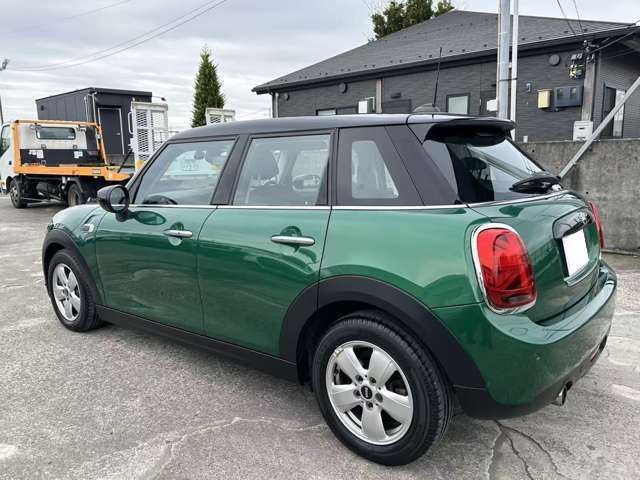 外装、目立ったキズなし。とてもきれいです！