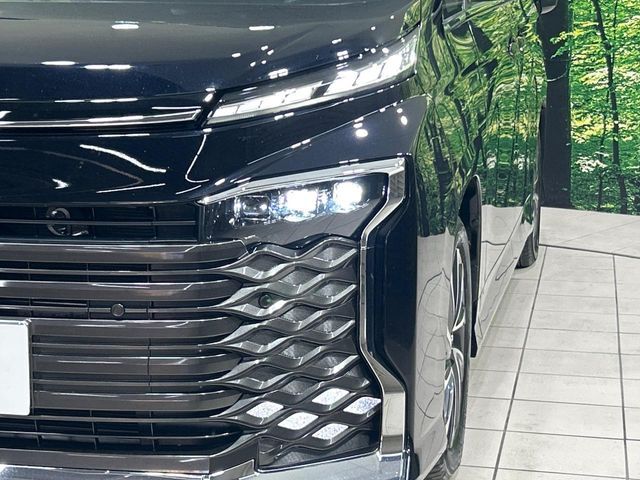 【LEDヘッドライト】悪天候や夜間走行時も良好な視界を確保し安心して運転できる高輝度LEDヘッドライトを装備！点灯速度が早く、消費電力も抑えられています。