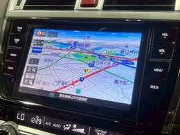 8型ナビ　フルセグ　バックカメラ　Bluetooth　DVD/CD　再生