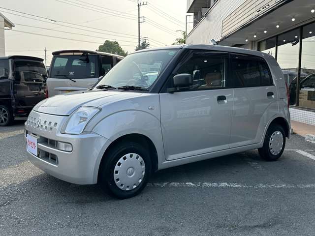 商談テーブルもご用意しております。お気軽にご来店下さい0～120回のオートローン,各種クレジットカードがご利用になれます。