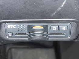 【ETC】高速道路の料金所をストレスなく通過！話題のスポットやサービスエリアに多い「スマートIC」利用時は必須のアイテムです。当店でセットアップを実施、ご納車当日からすぐにご利用いただけます！