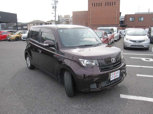 エンジン、ミッションなど金額の大きな箇所も無料修理♪代車もご用意！☆自社保証☆安心3ヶ月間の無料保証付。カーセンサーアフター保証も有り☆1年～2年更新保証もご用意有ります。輸入車は1年保証～有償のみです。