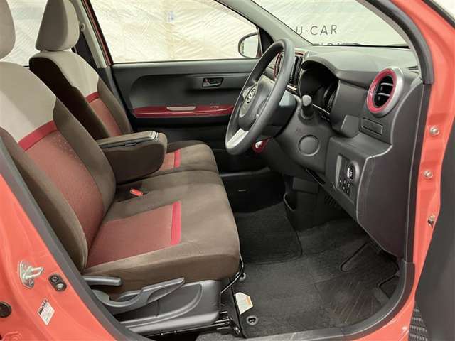 見通しのよいすっきりとした視界で、誰でも運転しやすいです。運転のしやすさは疲れにくさにも繋がりますよ♪