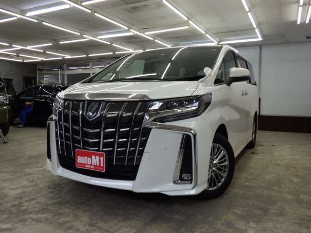 気持ち良く新しいカーライフがスタートできます様全車内外装クリーニングを実施しております。