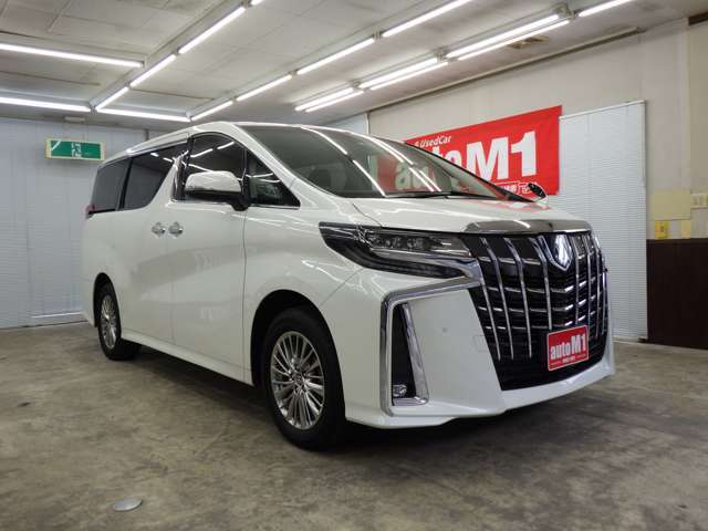 お客様にご満足して頂けるよう専任スタッフが1台、1台真心込めて整備致します。