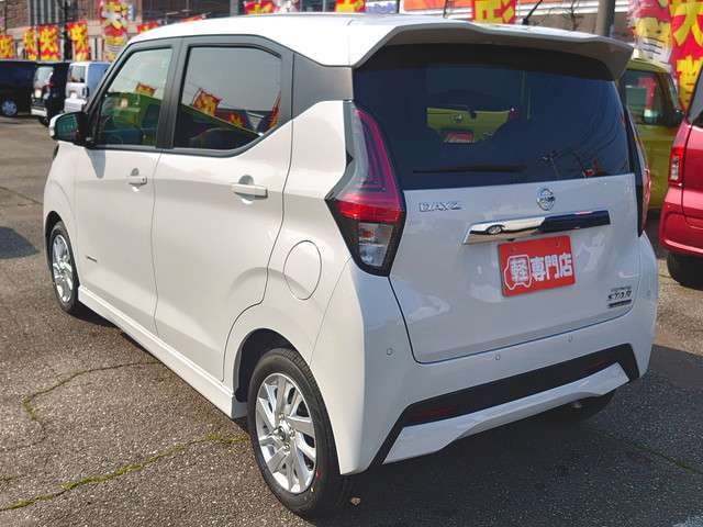 当店の届出済未使用車、中古車ご購入希望のお客様には一度ご来店いただき現車をご確認いただいております。遠方からの場合ご足労お掛けしますが一度ご来店をお願いします。
