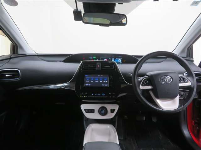 車検が残っているお車です。時間がかからずご納車可能です。お問い合わせはお気軽に、『カーセンサーを見た！』とお電話ください。