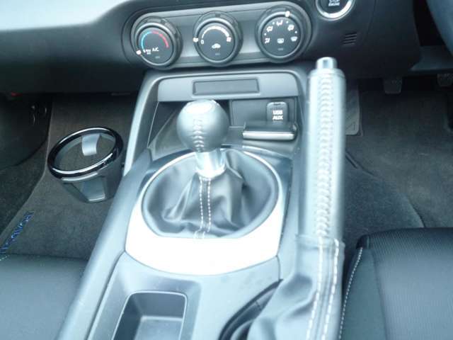 マツダ車はもちろんの事、他社様のお車も豊富に在庫で常時40台以上展示中♪あなたにピッタリのお車が見つかるはず！手稲ユーカーランドのスタッフ全員でお待ちしております♪