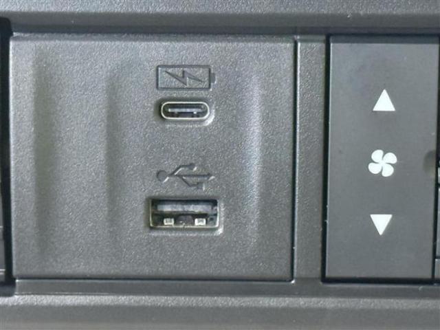 お車に合わせて無料保証以外にも、保証範囲、期間、距離を拡充させた有料保証もご用意しております！中古車の購入が初めてで不安・・・というお客様もご安心ください！