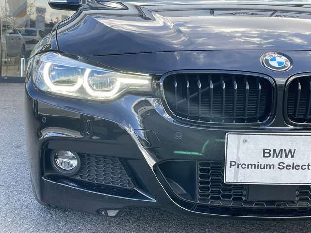 また、BMW正規認定中古車は、エマージェンシーサービスが自動付帯。24時間365日、皆様のカーライフをサポート致します。確かな安心のうえで、「駆けぬける歓び」をご堪能ください。