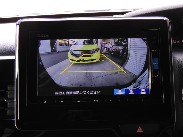 ◆バックカメラ◆リバースにするだけで映ります、後方の安全確認や、狭い駐車場での車庫入れ、雨の日や夜間など視界の悪い時に便利です！安全にバックする為には欠かせない装備です。