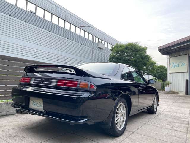 ご納車後も安心してお乗りいただけますよう、専門店ならではの目線でチェックいたします。さらに認証工場の法定整備記録簿もお付けしてご納車させていただきます。NU73