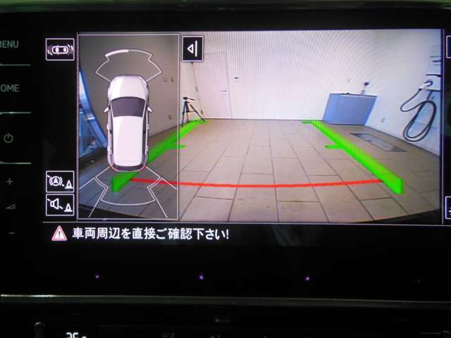 バックカメラがあるので車両後方の安全確認もラクラクです！