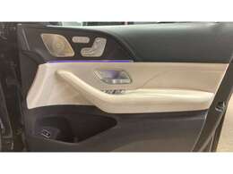 メルセデス・ベンツはドイツ本国シュツットガルト近郊でのメルセデス自車が関わった重大事故を、40年以上に亘って調査しています。