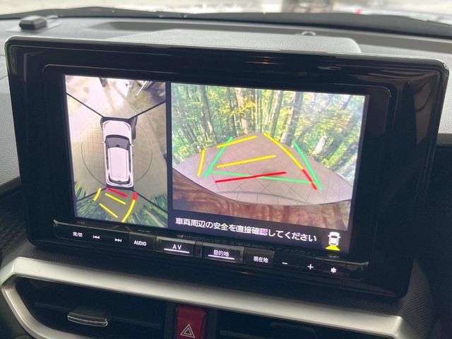【パノラマモニター】専用のカメラにより、上から見下ろしたような視点で360度クルマの周囲を確認することができます☆死角部分も確認しやすく、狭い場所での切り返しや駐車もスムーズに行えます。