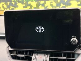 【10.5インチナビ】高級感とインパクトのある大画面ナビを装備。各種オーディオ操作はもちろん、スマホ連携もできる利便性の高いナビです♪