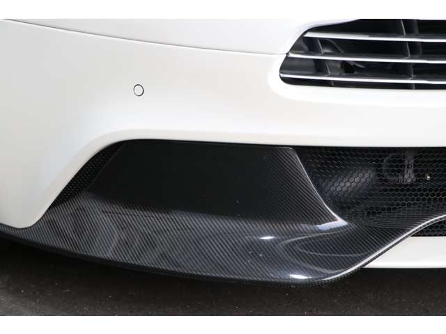 正規D車/カーボンインテリア/カーボンエクステリア/シートアワーグラスキルティング/ONE-77スタイリングステアリング/ABA-AM301/カーボンブレーキ/レッドキャリパー/シートヒーター/ベンチレーション/パドルシフト