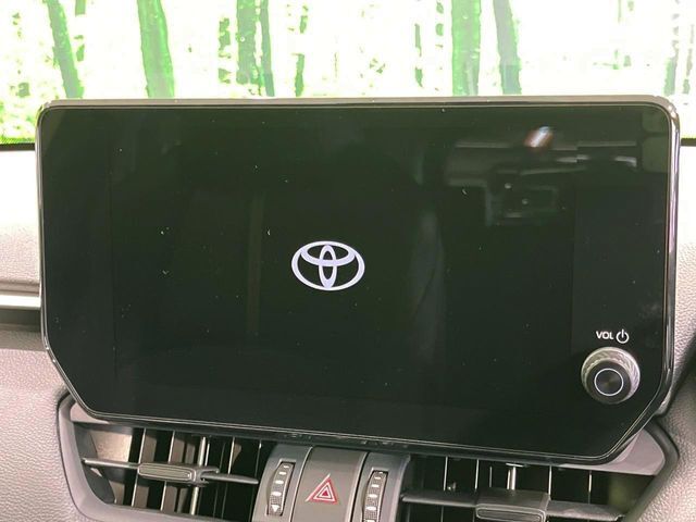 【10.5インチナビ】高級感とインパクトのある大画面ナビを装備。各種オーディオ操作はもちろん、スマホ連携もできる利便性の高いナビです♪