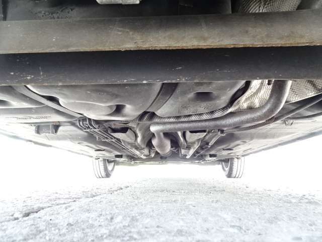 北海道の冬必見！！サビ対策アンダーコート受付中！！加工などせず仕入れてそのままの状態をお見せしております、オプションにて下回り加工致します（＾-＾）