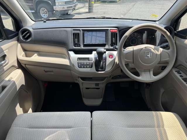 弊社の展示車は全車両に車両状態説明書を掲示しております。修復歴の有無は勿論、ドア等の外板の交換歴の有無までも表示☆口頭説明では無く書面にてお渡ししております♪