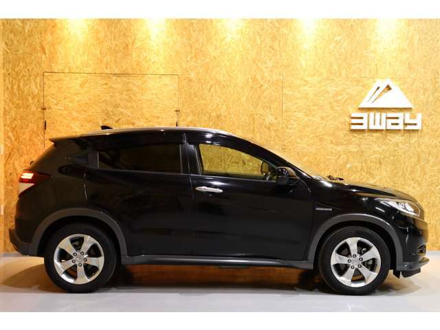 ☆純正インターナビ☆地デジフルセグ/CD/DVD/ミュージックサーバー/Bluetooth/USB/HDMIなど☆バックカメラ☆