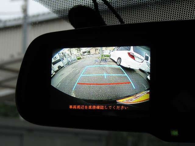 【バックカメラ！】便利なバックカメラ付で駐停車も安心ですね♪ガイドもついていますので切り返しもスムーズ！