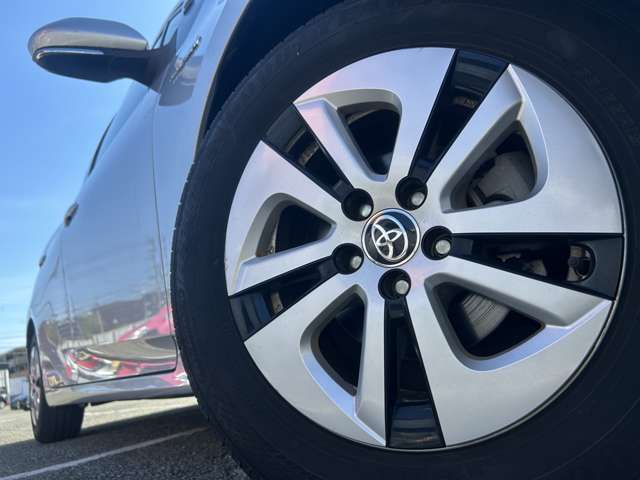 純正15インチアルミホイール！