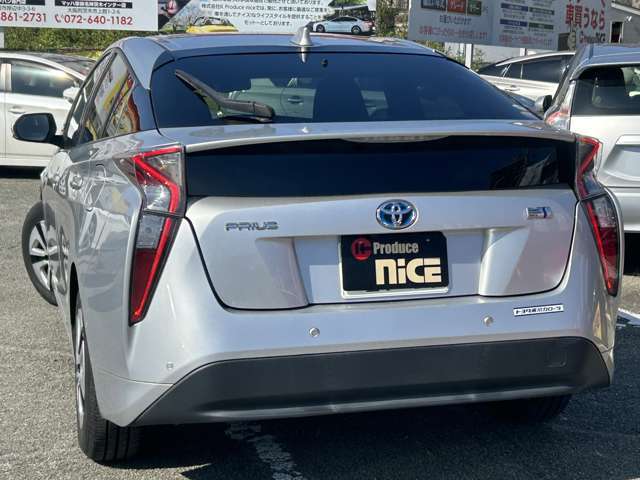 バックカメラ付きで駐車も安心！