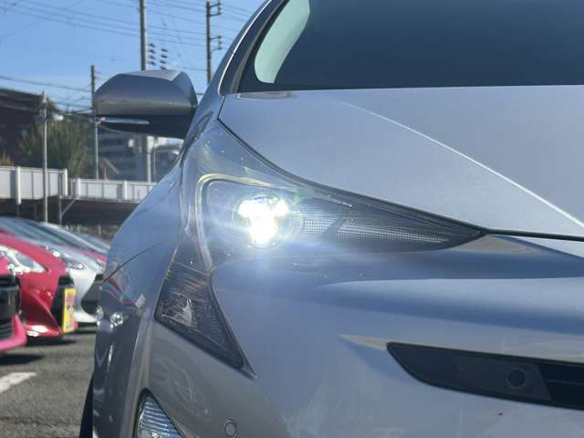 【LEDヘッドライト】白い光で視界良好♪玉切れの心配もほとんどありません♪