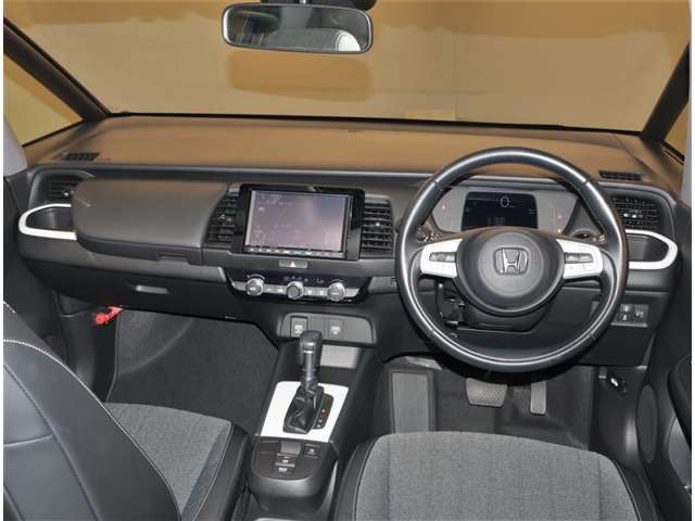 ★　自動車保険はもちろん生命保険も、お任せ下さい！当社は土・日曜日も営業しております。万が一のときもご安心頂けます♪今ご加入の保険証をご持参いただければ、保険診断等も承ります。お気軽にご相談ください♪