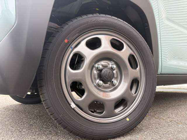 純正15インチスチールホイールが付いています☆タイヤサイズは165/60R15となっております♪