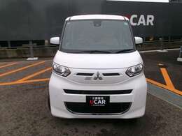 当店は諸費用も含めた総額表示を行っております。諸費用には車庫証明費用が含まれています。また、店舗納車を推奨しておりますので納車費用は含まれておりません。