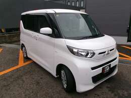 当店は三菱自動車認定の正規中古車販売店として、安心、安全な車をご用意しております。ご購入後は併設の国交省の指定整備工場でアフターサービスも安心です。