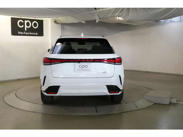 あらゆるシーンで味わえる、思い通りの操舵感ドライビングの愉しさが、レクサスの魅力です。