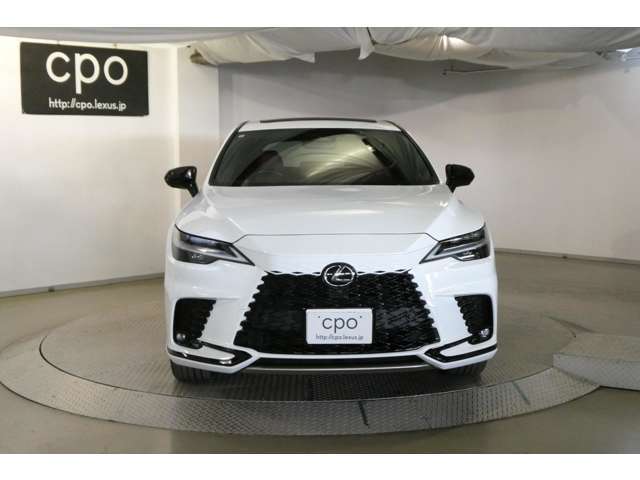 こちらのお車は、CPO（Certified Pre-Owned＝認定中古車）となります。厳しいレクサス基準をクリアした認定中古車をさします。