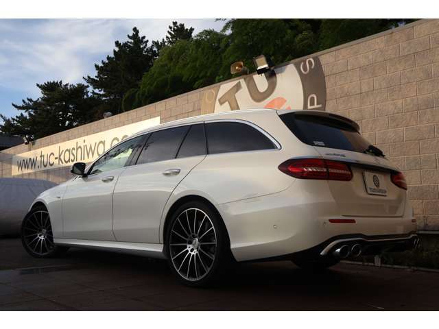 メルセデスAMG「Eクラス ステーションワゴン」　E53 4マチック+ ステーションワゴン　入庫です！ボディカラーは人気のダイヤモンドホワイト！