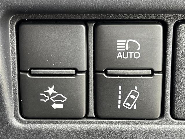 【運転席操作部】快適なドライブを楽しむための機能が装備されています！運転席から触れるので、使いやすいです！除菌プランいれていただくと、さらに清潔で安心していただけます！