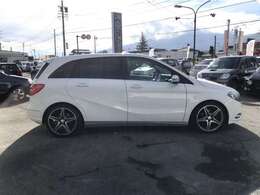 外装には特に大きなキズやヘコミもなくキレイな状態でございます！外装はKeeperコーティング施工仕上げ済みでピカピカトゥルトゥルですよ～☆^^！☆