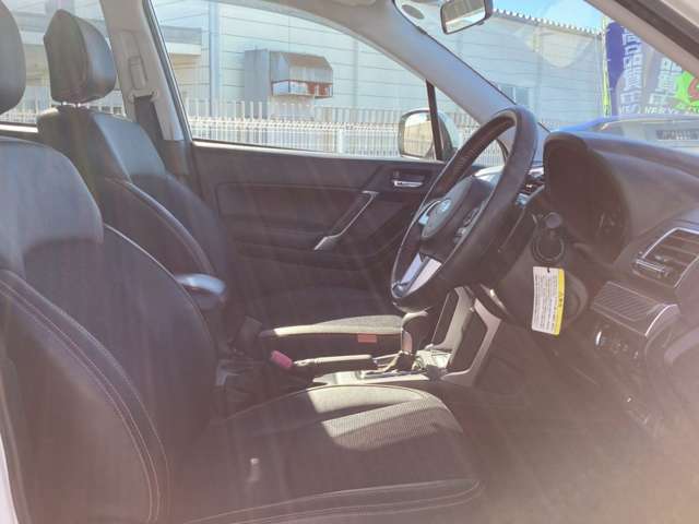 ☆高品質車両が200台以上在庫展示中！！試乗コースも完備しております。気になるお車が有れば乗り比べしてみて下さい☆