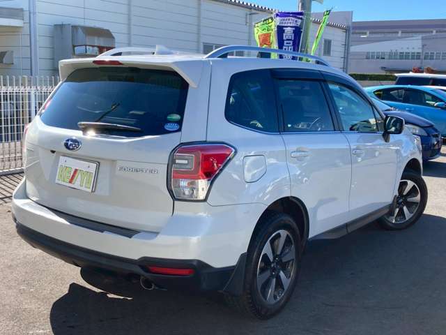 ☆修復歴表示を自社基準では無く、公的機関「（財）日本自動車査定協会」の基準を採用し、全車に修復歴の有無や箇所、程度を明記☆