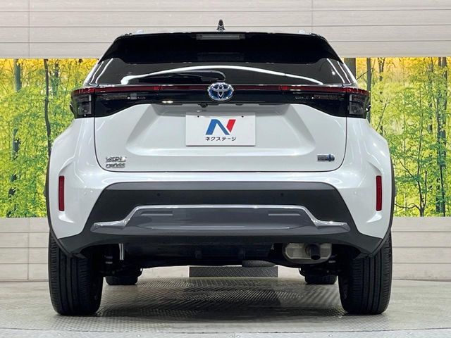 安心の最長10年・走行無制限保証（有償）をご用意。保証内容も充実はもちろん、無料点検＆オイル交換や、年中無休の全国・24時間ロードサービスも付帯されておりますのでご安心下さい。