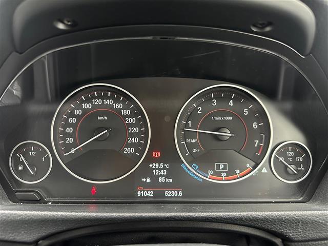 【スピードメーター】メーターがシンプルで見やすく運転しやすいですね！